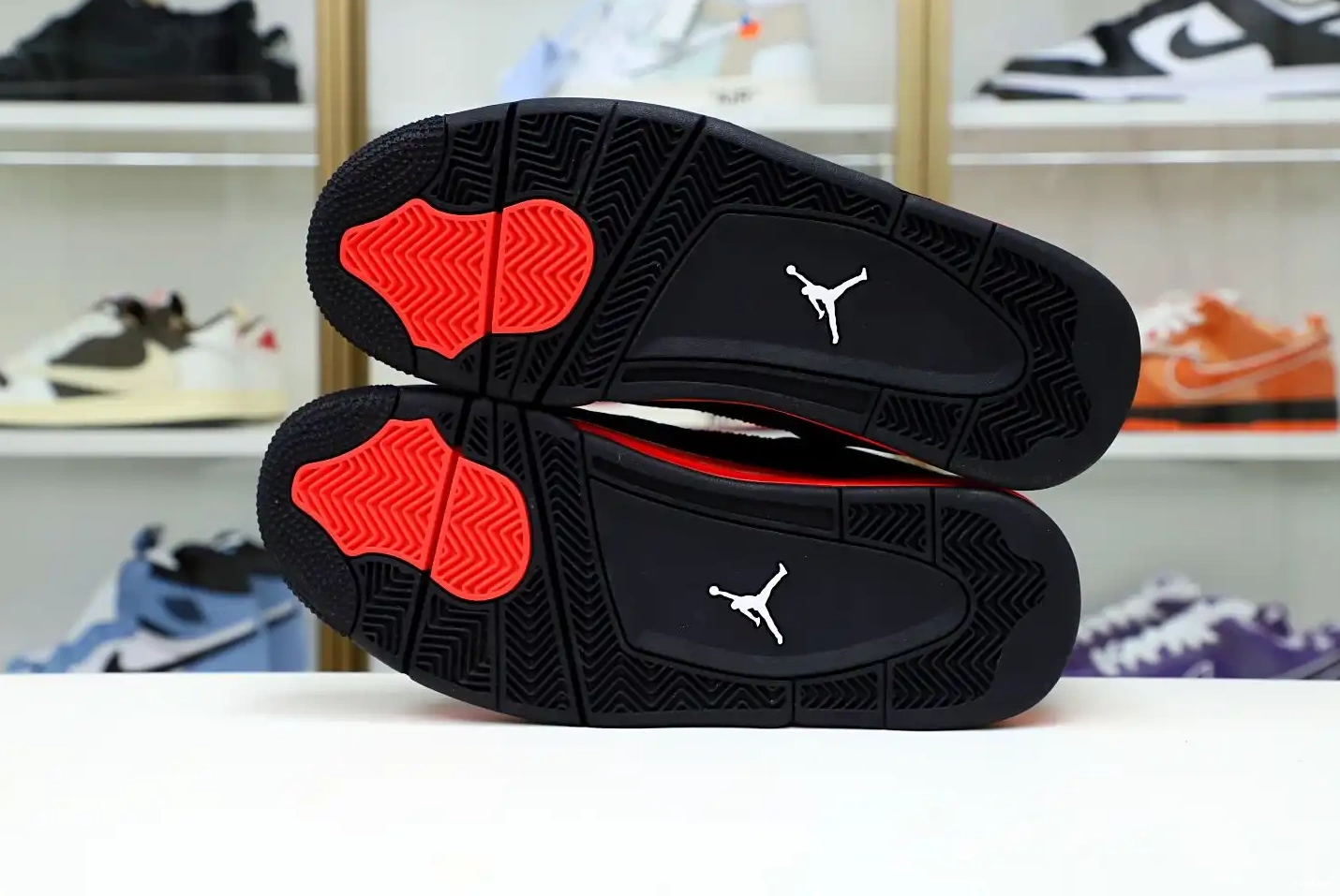 4 THUNDER' RETRO 'RED JORDAN AIR 0324